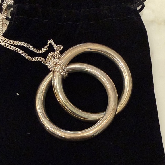 Momma’s Jewels Elegant 2 Ring Silver Interlocking  Teething Necklace - Picture 5 of 5
